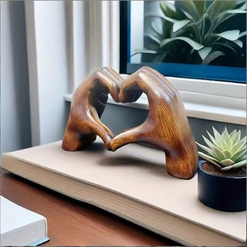 Creative Mother's Day heart-shaped resin statue gift home living room desktop decoration
